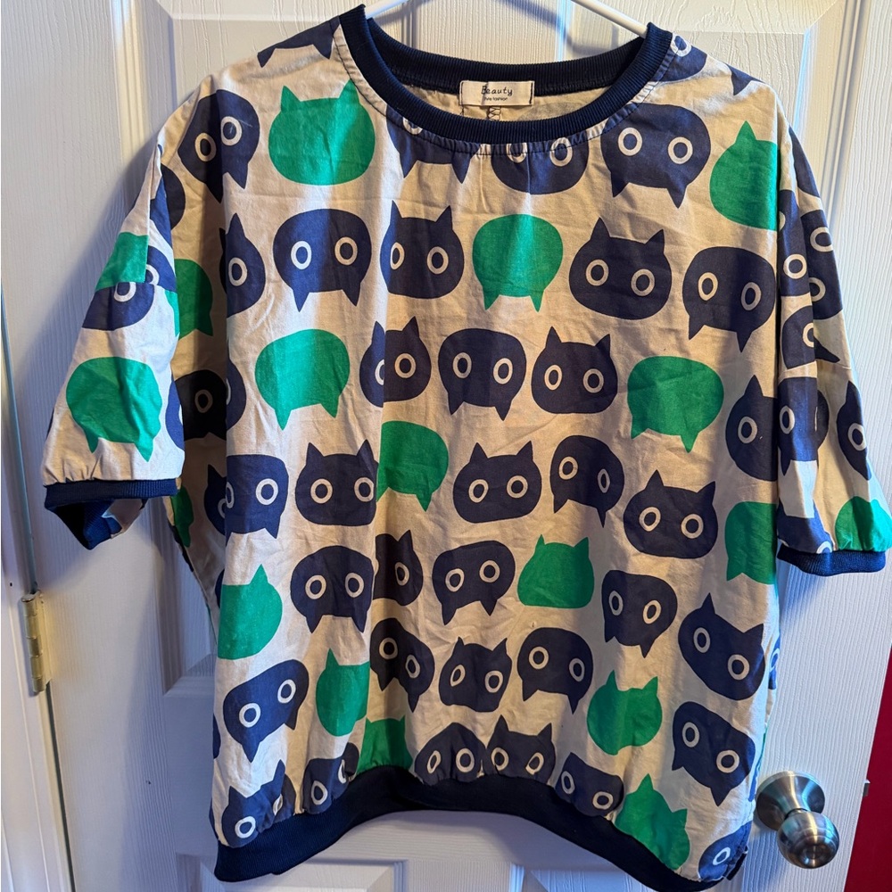 Stylish cat Print Women's Blouse - Navy and Green